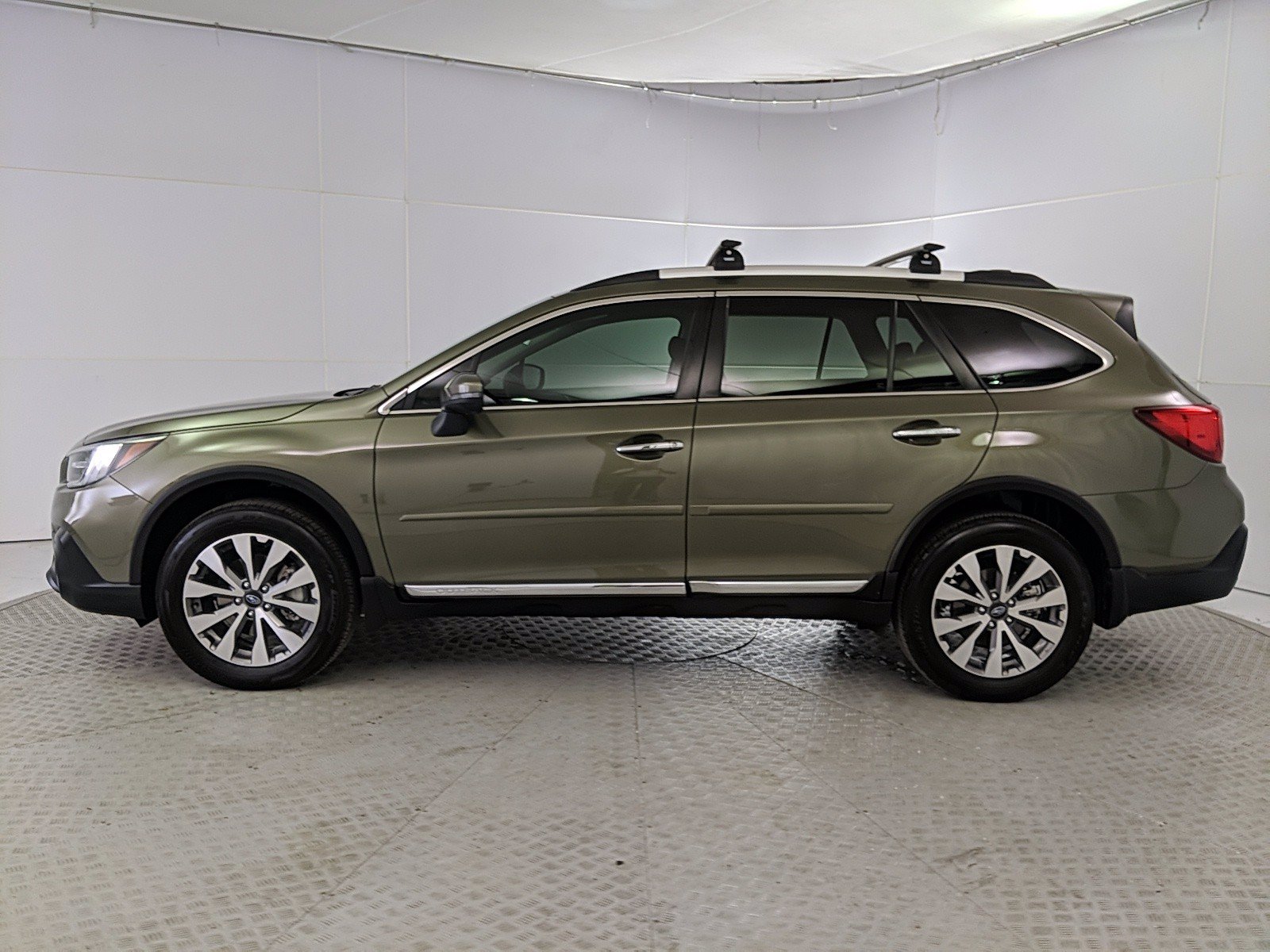 Subaru outback touring